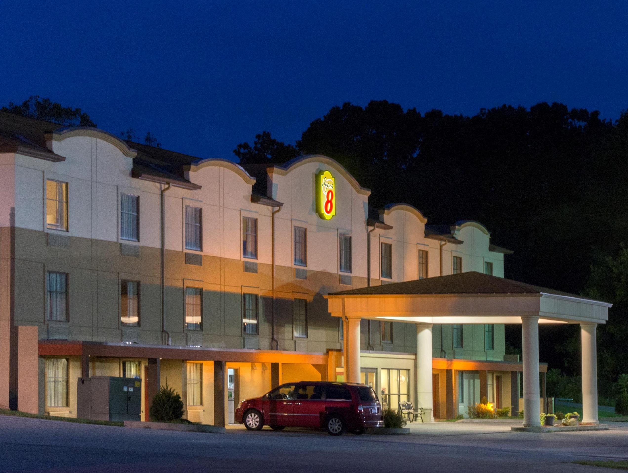Super 8 By Wyndham Beaver Falls Dış mekan fotoğraf